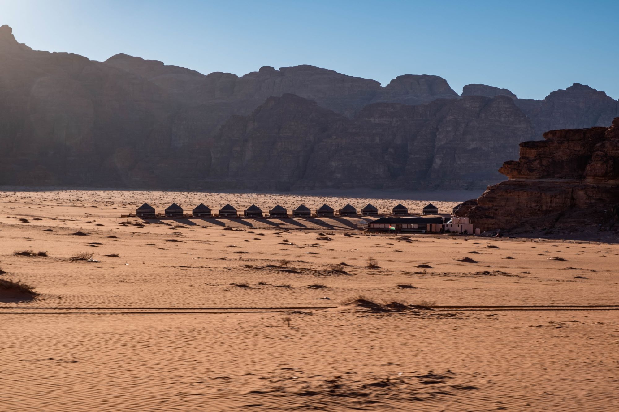 &quot;Марсіанські&quot; пейзажі, два моря та чудо світу. Всі тонкощі самостійної поїздки до Йорданії